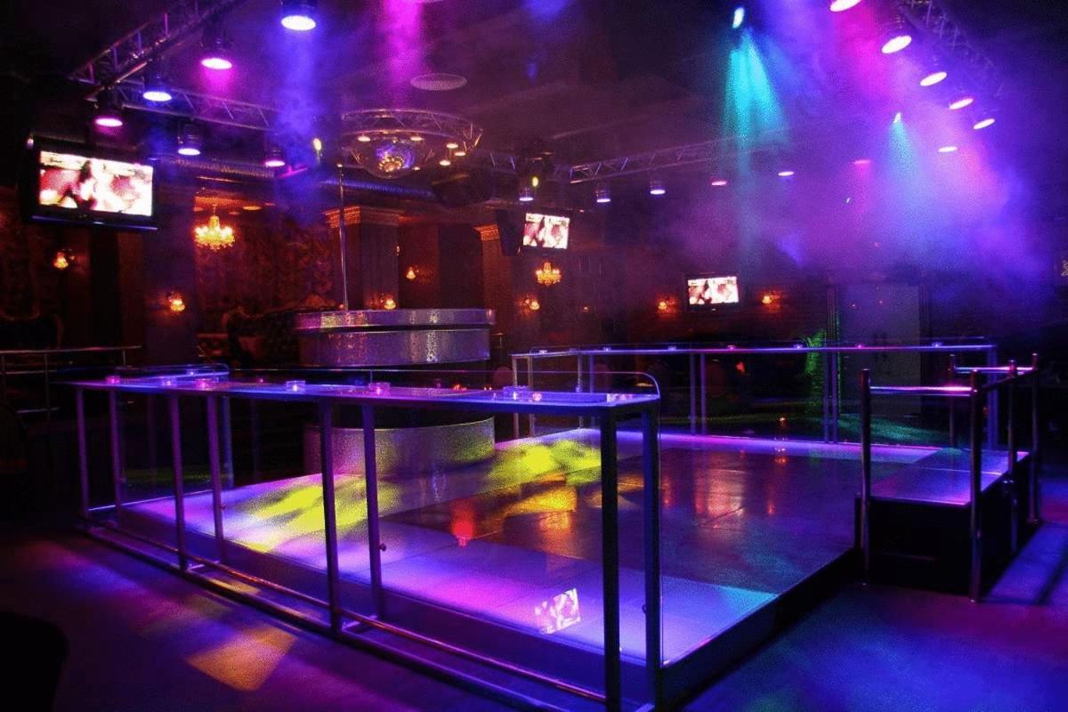 Kremin Hotel Kremençuk Dış mekan fotoğraf