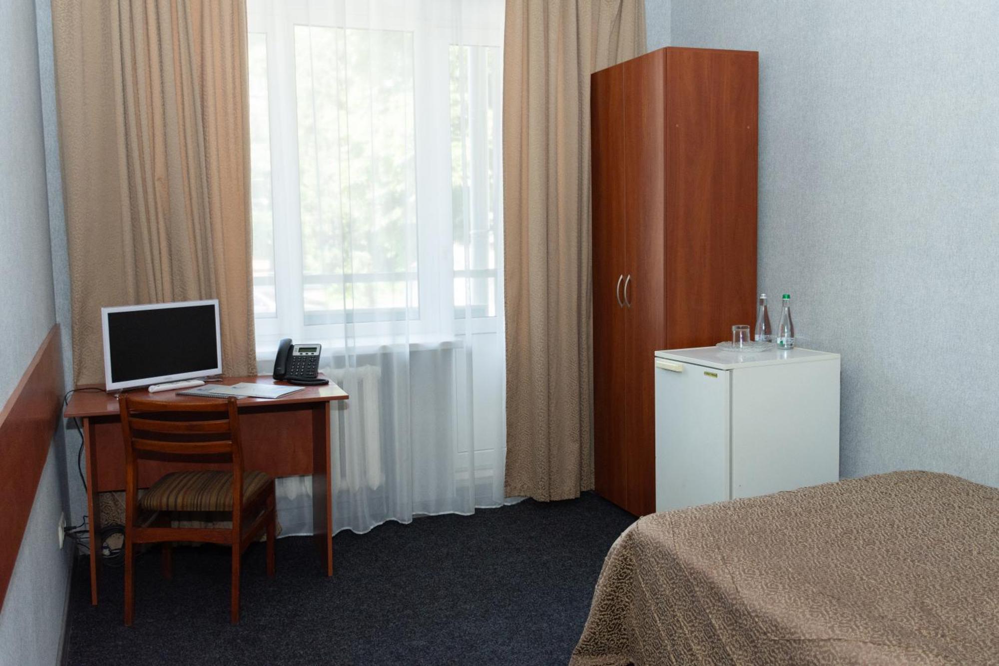 Kremin Hotel Kremençuk Dış mekan fotoğraf