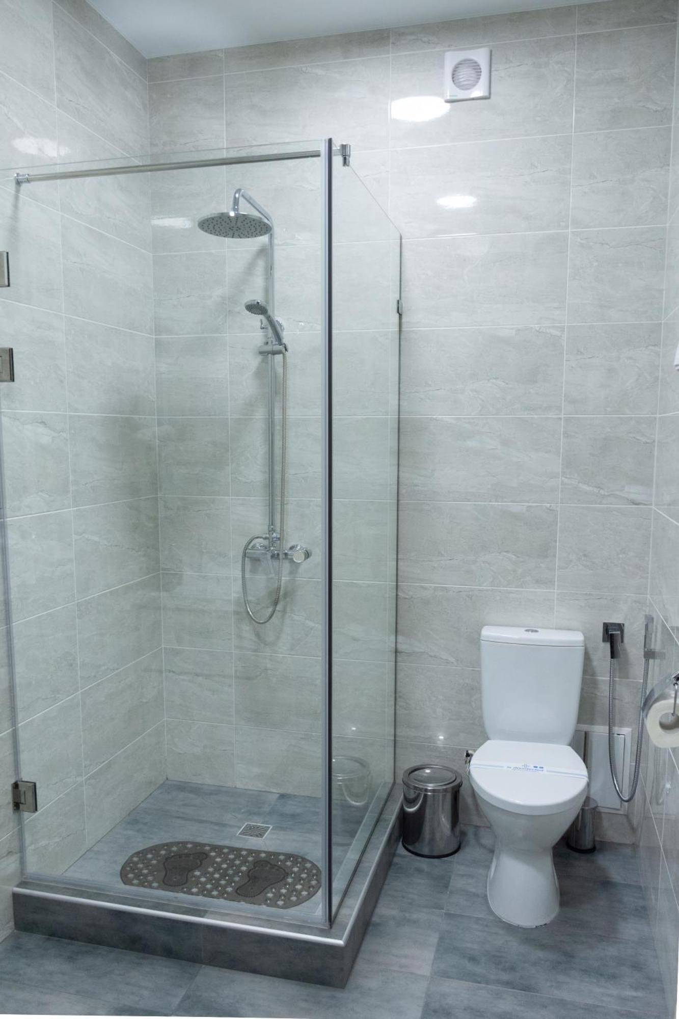 Kremin Hotel Kremençuk Dış mekan fotoğraf