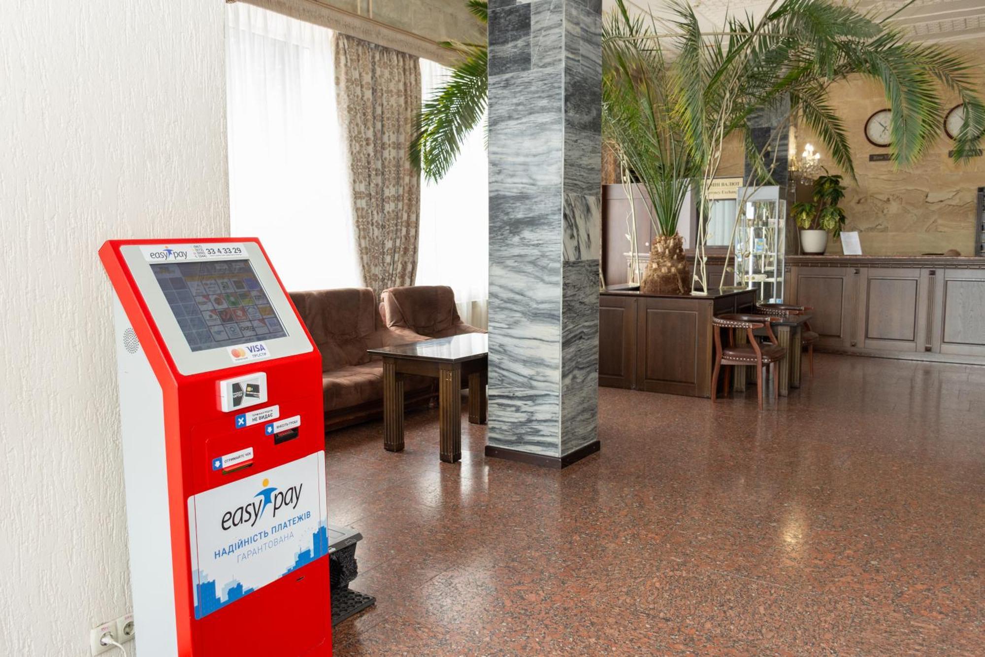 Kremin Hotel Kremençuk Dış mekan fotoğraf