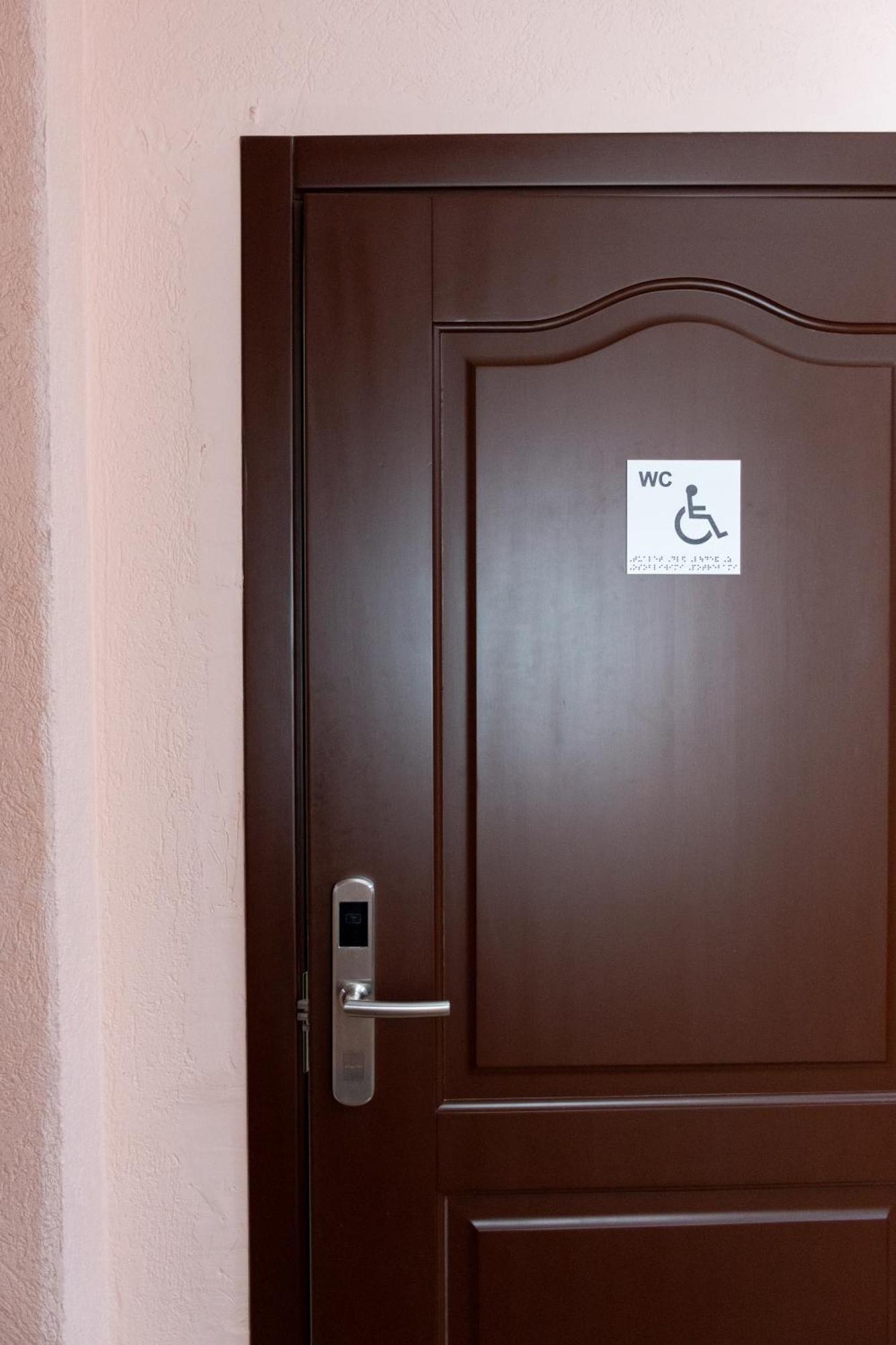 Kremin Hotel Kremençuk Dış mekan fotoğraf