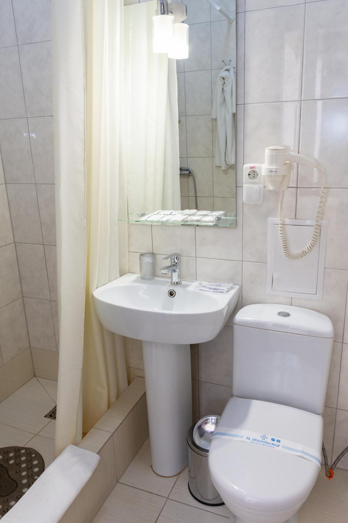 Kremin Hotel Kremençuk Dış mekan fotoğraf